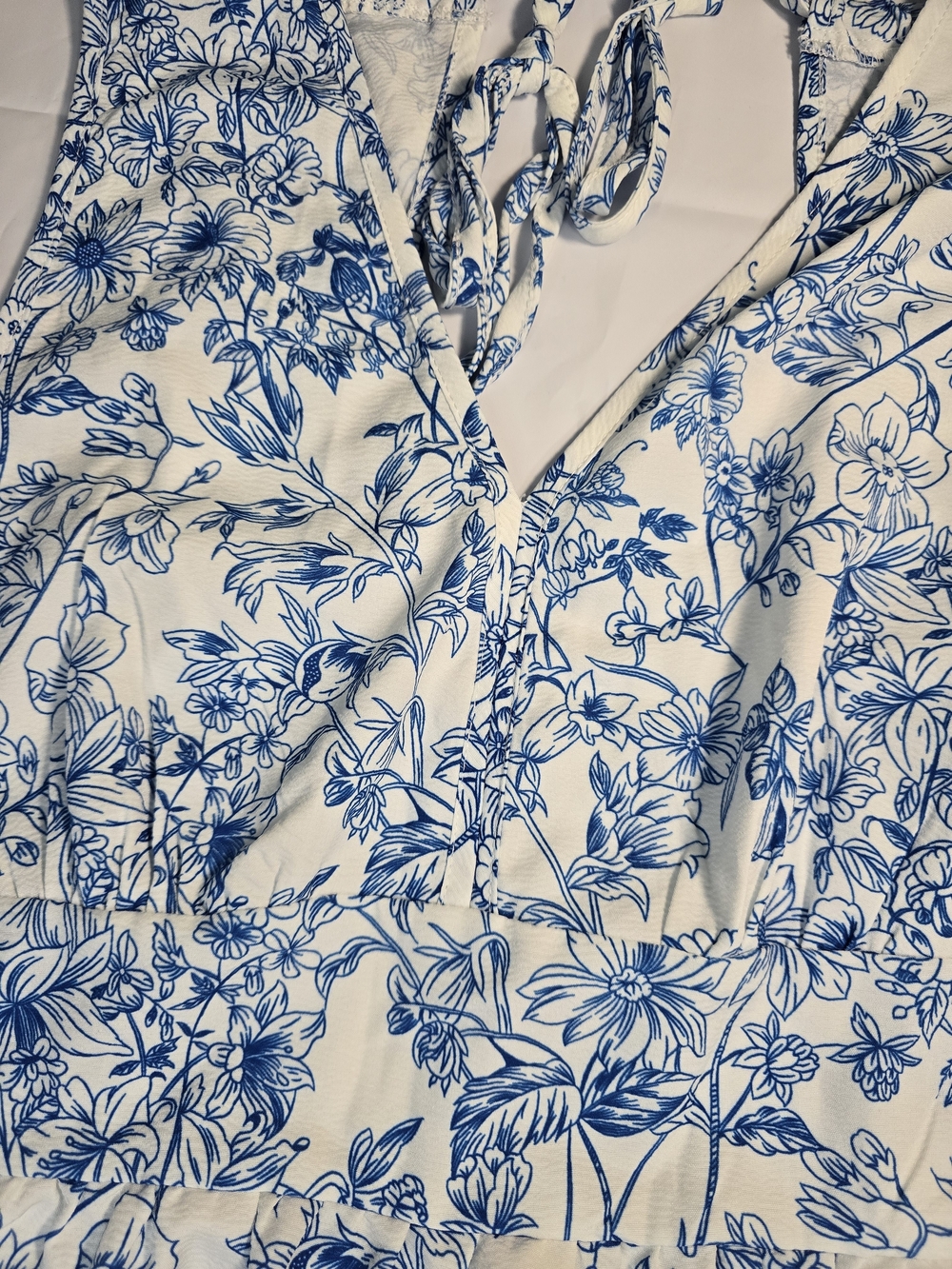 SHEIN Blue and White Floral Tie-Back Peplum Tank NWOT - Picture 9 of 15